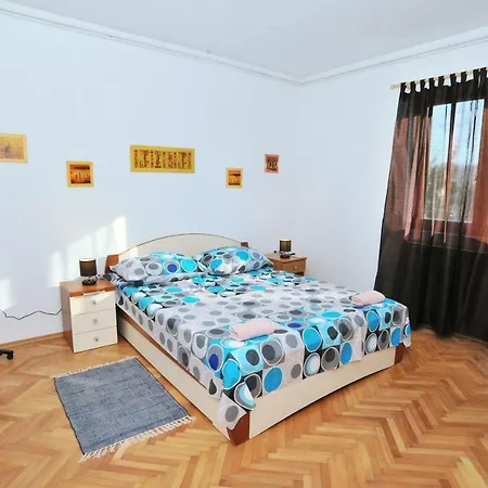 Davor Apartment *