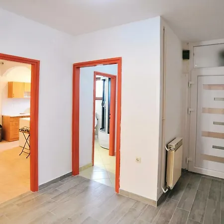 Davor Apartment *