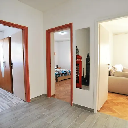 Davor Apartment
